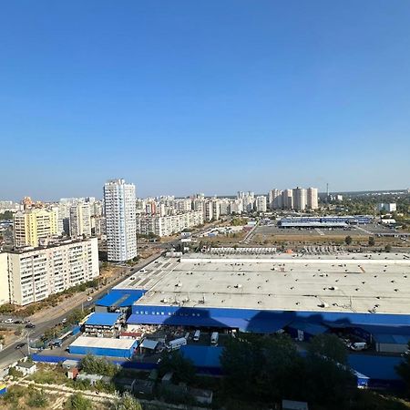 Є Генератор 1Кім Осокорки Вул Бориса Гмирі 20 Жк Патріотика Kiev Eksteriør billede